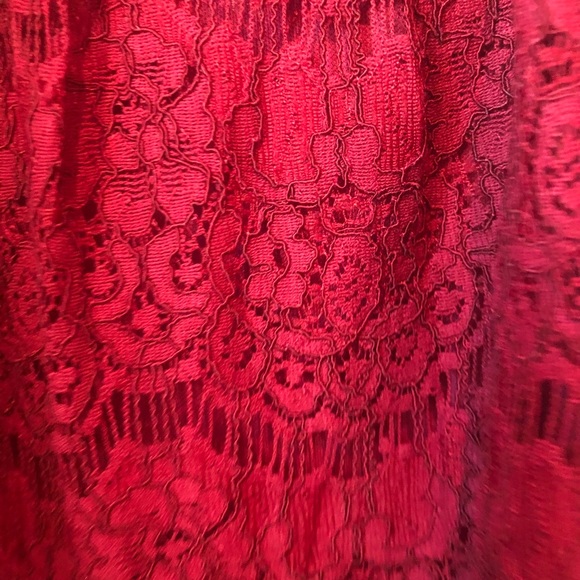 Monteau dark red lace dress - Picture 3 of 4